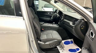 Volvo XC60 T6 Recharge Core AWD Auto 257 kW (350 CV) - 48 Volvo XC60 T6 Ocasión 257 KW (350CV) - 48