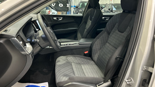 Volvo XC60 T6 Recharge Core AWD Auto 257 kW (350 CV) - 53 Volvo XC60 T6 Ocasión 257 KW (350CV) - 53