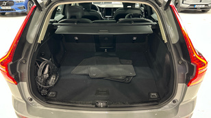 Volvo XC60 T6 Recharge Core AWD Auto 257 kW (350 CV) - 10 Volvo XC60 T6 Ocasión 257 KW (350CV) - 10