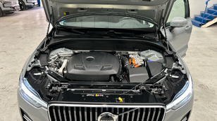 Volvo XC60 T6 Recharge Core AWD Auto 257 kW (350 CV) - 39 Volvo XC60 T6 Ocasión 257 KW (350CV) - 39