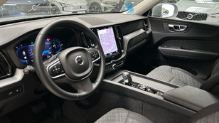Volvo XC60 T6 Recharge Core AWD Auto 257 kW (350 CV) - 44 Volvo XC60 T6 Ocasión 257 KW (350CV) - 44