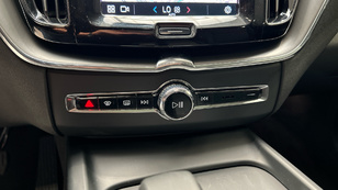Volvo XC60 T6 Recharge Core AWD Auto 257 kW (350 CV) - 47 Volvo XC60 T6 Ocasión 257 KW (350CV) - 47