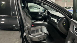 Volvo XC60 T6 Recharge Plus Dark AWD Auto 257 kW (350 CV) - 7 Volvo XC60 T6 Ocasión 257 KW (350CV) - 7