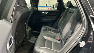 Volvo XC60 T6 Recharge Plus Dark AWD Auto 257 kW (350 CV) - 9 Volvo XC60 T6 Ocasión 257 KW (350CV) - 9