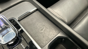 Volvo XC60 T6 Recharge Plus Dark AWD Auto 257 kW (350 CV) - 53 Volvo XC60 T6 Ocasión 257 KW (350CV) - 53
