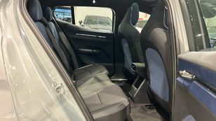 Volvo EX30 Single Motor Extended Range Ultra Auto 200 kW (272 CV) - 27 Volvo EX30 Ultra Ocasión 200 KW (272CV) - 27