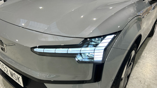 Volvo EX30 Single Motor Extended Range Ultra Auto 200 kW (272 CV) - 32 Volvo EX30 Ultra Ocasión 200 KW (272CV) - 32