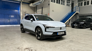 Volvo EX30 Single Motor Extended Range Core Auto 200 kW (272 CV) - 27 Volvo EX30 Single Motor BEV Ocasión 200 KW (272CV) - 27