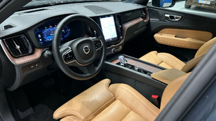 Volvo XC60 T6 Recharge Ultra Dark AWD Auto 257 kW (350 CV) - 3 Volvo XC60 T6 Ocasión 257 KW (350CV) - 3