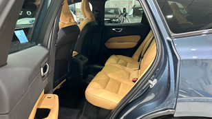 Volvo XC60 T6 Recharge Ultra Dark AWD Auto 257 kW (350 CV) - 5 Volvo XC60 T6 Ocasión 257 KW (350CV) - 5