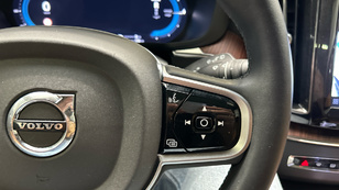 Volvo XC60 T6 Recharge Ultra Dark AWD Auto 257 kW (350 CV) - 20 Volvo XC60 T6 Ocasión 257 KW (350CV) - 20