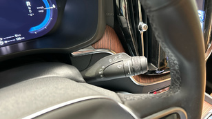 Volvo XC60 T6 Recharge Ultra Dark AWD Auto 257 kW (350 CV) - 21 Volvo XC60 T6 Ocasión 257 KW (350CV) - 21