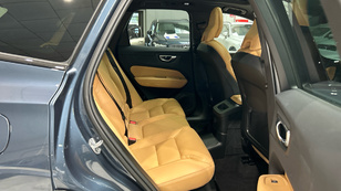 Volvo XC60 T6 Recharge Ultra Dark AWD Auto 257 kW (350 CV) - 30 Volvo XC60 T6 Ocasión 257 KW (350CV) - 30