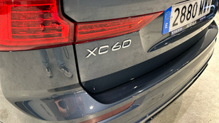 Volvo XC60 T6 Recharge Ultra Dark AWD Auto 257 kW (350 CV) - 45 Volvo XC60 T6 Ocasión 257 KW (350CV) - 45
