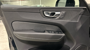 Volvo XC60 B5 G Plus Dark AWD Auto 184 kW (250 CV) - 24 Volvo XC60 B5 G Ocasión 184 KW (250CV) - 24