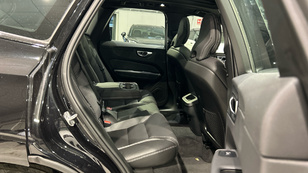 Volvo XC60 B5 G Plus Dark AWD Auto 184 kW (250 CV) - 28 Volvo XC60 B5 G Ocasión 184 KW (250CV) - 28