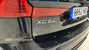 Volvo XC60 B5 G Plus Dark AWD Auto 184 kW (250 CV) - 37 Volvo XC60 B5 G Ocasión 184 KW (250CV) - 37