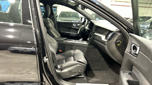Volvo XC60 B5 G Plus Dark AWD Auto 184 kW (250 CV) - 43 Volvo XC60 B5 G Ocasión 184 KW (250CV) - 43