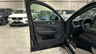 Volvo XC60 B5 G Plus Dark AWD Auto 184 kW (250 CV) - 45 Volvo XC60 B5 G Ocasión 184 KW (250CV) - 45