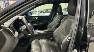 Volvo XC60 B5 G Plus Dark AWD Auto 184 kW (250 CV) - 46 Volvo XC60 B5 G Ocasión 184 KW (250CV) - 46
