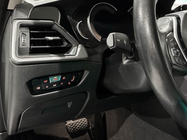 BMW Serie 3 318d color Blanco. Año 2020. 110KW(150CV). Diésel. En concesionario BMW Marcos Automoción de Valencia