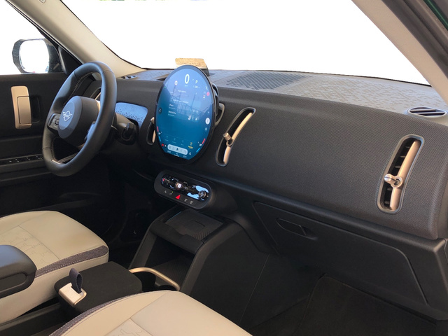 fotoG 7 del MINI MINI Countryman D 120 kW (163 CV) 163cv Diésel del 2024 en Madrid