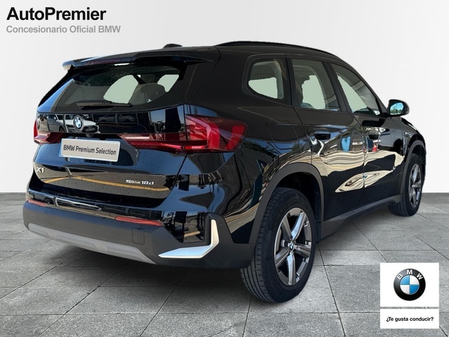 BMW X1 sDrive18d color Negro. Año 2023. 110KW(150CV). Diésel. En concesionario Auto Premier, S.A. - MADRID de Madrid