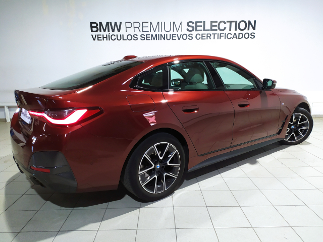 BMW Serie 4 420d Gran Coupe color Rojo. Año 2023. 140KW(190CV). Diésel. En concesionario Hispamovil Elche de Alicante