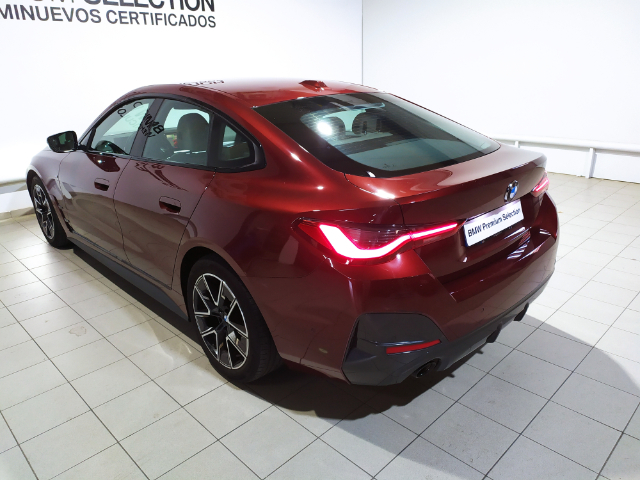 BMW Serie 4 420d Gran Coupe color Rojo. Año 2023. 140KW(190CV). Diésel. En concesionario Hispamovil Elche de Alicante