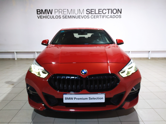 BMW Serie 2 220d Gran Coupe color Rojo. Año 2022. 140KW(190CV). Diésel. En concesionario Hispamovil Elche de Alicante