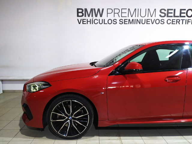 BMW Serie 2 220d Gran Coupe color Rojo. Año 2022. 140KW(190CV). Diésel. En concesionario Hispamovil Elche de Alicante
