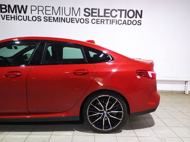 BMW Serie 2 220d Gran Coupe color Rojo. Año 2022. 140KW(190CV). Diésel. En concesionario Hispamovil Elche de Alicante