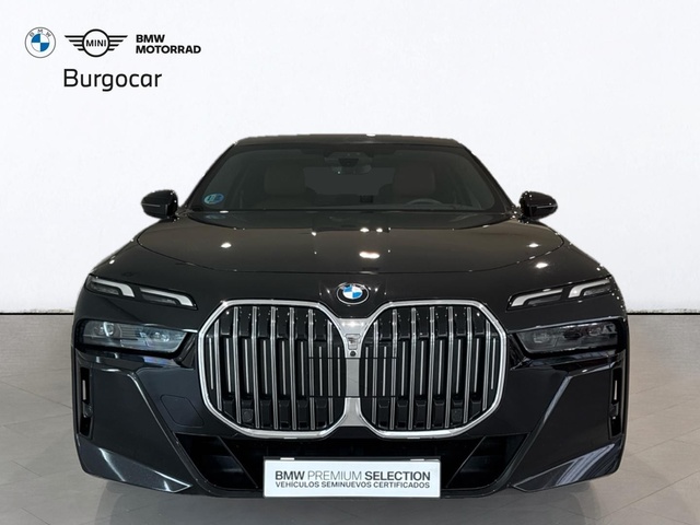BMW Serie 7 740d color Negro. Año 2024. 220KW(299CV). Diésel. En concesionario Motor Gorbea de Álava