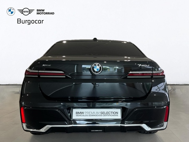 BMW Serie 7 740d color Negro. Año 2024. 220KW(299CV). Diésel. En concesionario Motor Gorbea de Álava