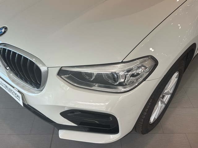 BMW X4 xDrive20d color Blanco. Año 2021. 140KW(190CV). Diésel. En concesionario Burgocar (Bmw y Mini) de Burgos