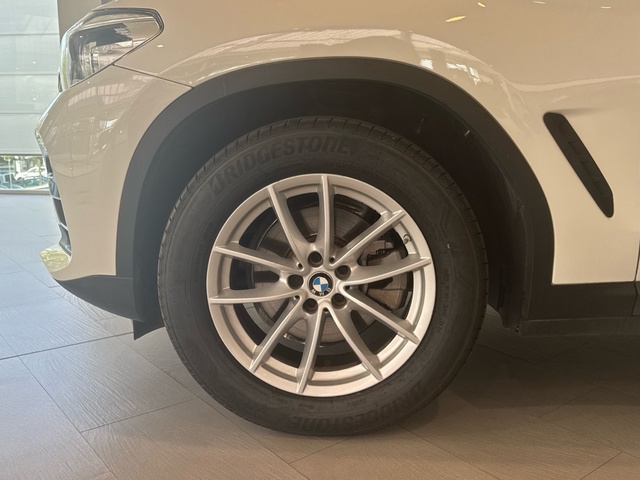 BMW X4 xDrive20d color Blanco. Año 2021. 140KW(190CV). Diésel. En concesionario Burgocar (Bmw y Mini) de Burgos