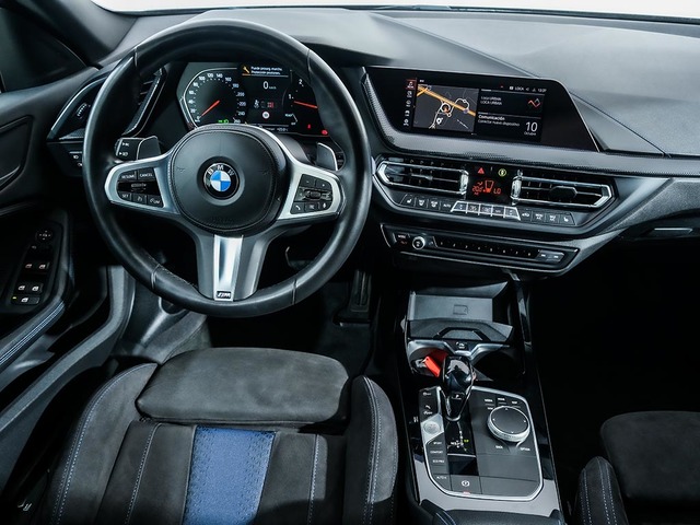 BMW Serie 2 218d Gran Coupe color Gris. Año 2021. 110KW(150CV). Diésel. En concesionario Oliva Motor Tarragona de Tarragona