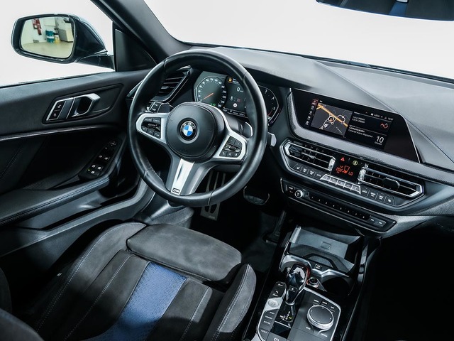 BMW Serie 2 218d Gran Coupe color Gris. Año 2021. 110KW(150CV). Diésel. En concesionario Oliva Motor Tarragona de Tarragona