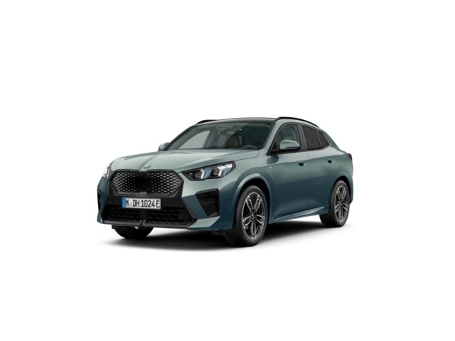 BMW iX2 eDrive20 color Verde. Año 2024. 150KW(204CV). Eléctrico. En concesionario Oliva Motor Tarragona de Tarragona