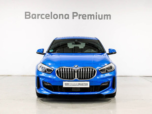 Fotos de BMW Serie 1 118d color Azul. Año 2024. 110KW(150CV). Diésel. En concesionario Barcelona Premium -- GRAN VIA de Barcelona