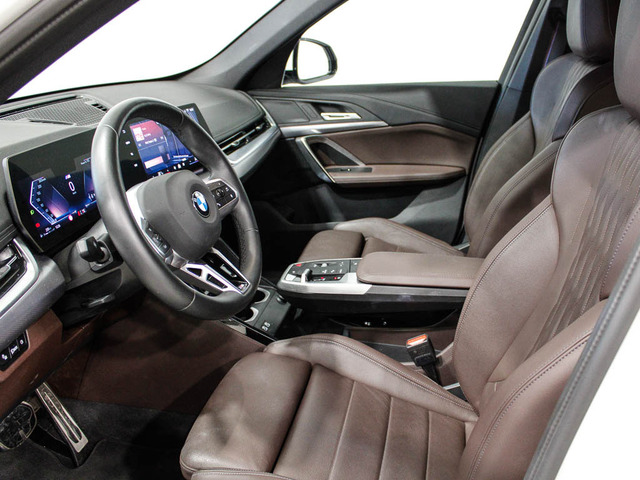 BMW X1 sDrive20d color Blanco. Año 2024. 120KW(163CV). Diésel. En concesionario Barcelona Premium -- GRAN VIA de Barcelona