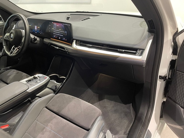 BMW X1 sDrive18d color Blanco. Año 2023. 110KW(150CV). Diésel. En concesionario Albamocion S.L. ALBACETE de Albacete