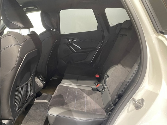 BMW X1 sDrive18d color Blanco. Año 2023. 110KW(150CV). Diésel. En concesionario Albamocion S.L. ALBACETE de Albacete