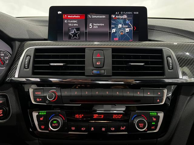 BMW M M4 Cabrio color Azul. Año 2017. 317KW(431CV). Gasolina. En concesionario Unicars de Lleida