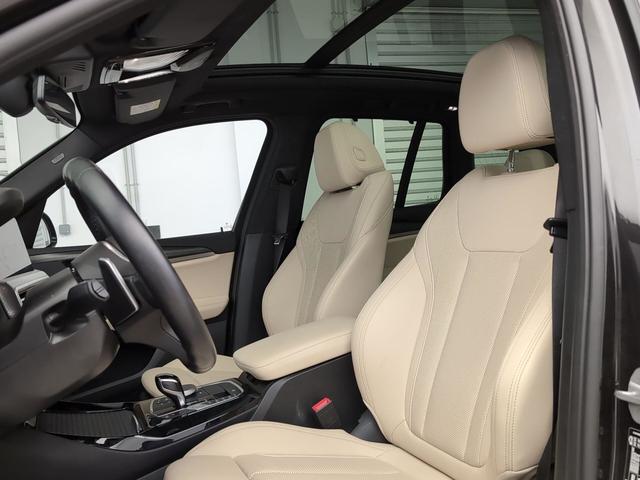 BMW X3 xDrive20d color Gris. Año 2024. 140KW(190CV). Diésel. En concesionario Automotor Premium Viso - Málaga de Málaga