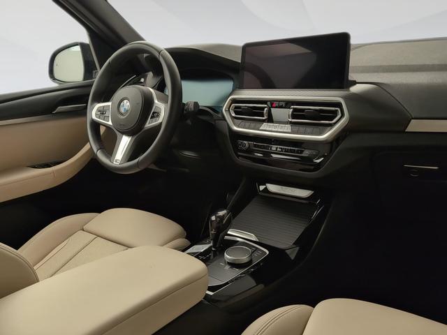 BMW X3 xDrive20d color Azul. Año 2024. 140KW(190CV). Diésel. En concesionario Automotor Premium Viso - Málaga de Málaga