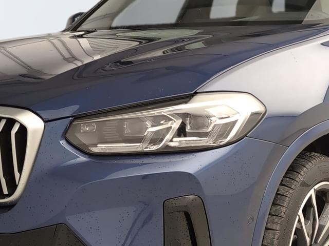 BMW X3 xDrive20d color Azul. Año 2024. 140KW(190CV). Diésel. En concesionario Automotor Premium Viso - Málaga de Málaga