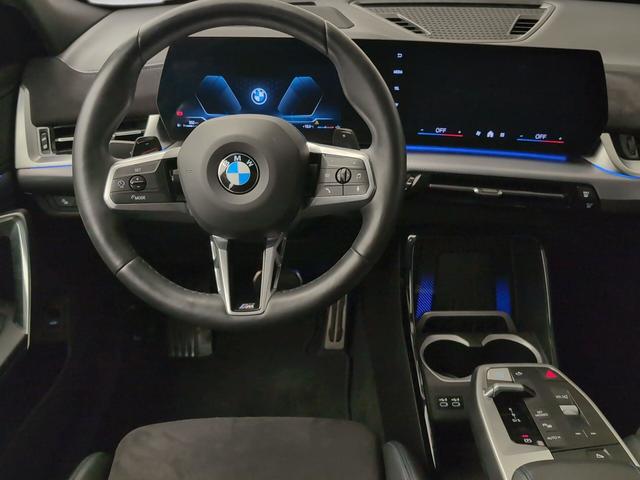 BMW X2 sDrive20i color Negro. Año 2024. 125KW(170CV). Gasolina. En concesionario Automotor Premium Viso - Málaga de Málaga