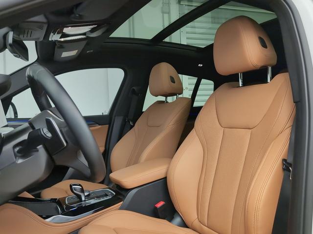 BMW X4 xDrive20d color Blanco. Año 2024. 140KW(190CV). Diésel. En concesionario Automotor Premium Velázquez - Málaga de Málaga