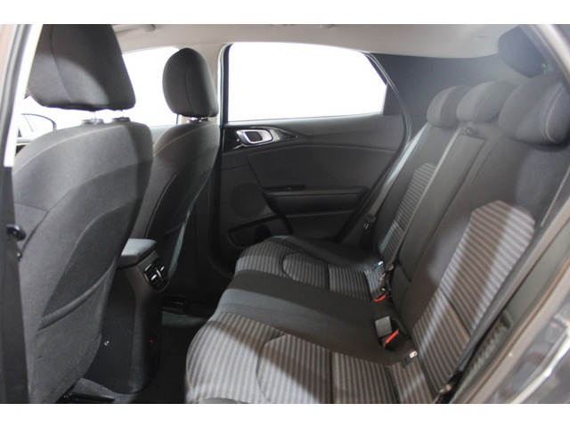 Foto 17 Kia XCeed 1.6 GDi PHEV eDrive 104 kW (141 CV)